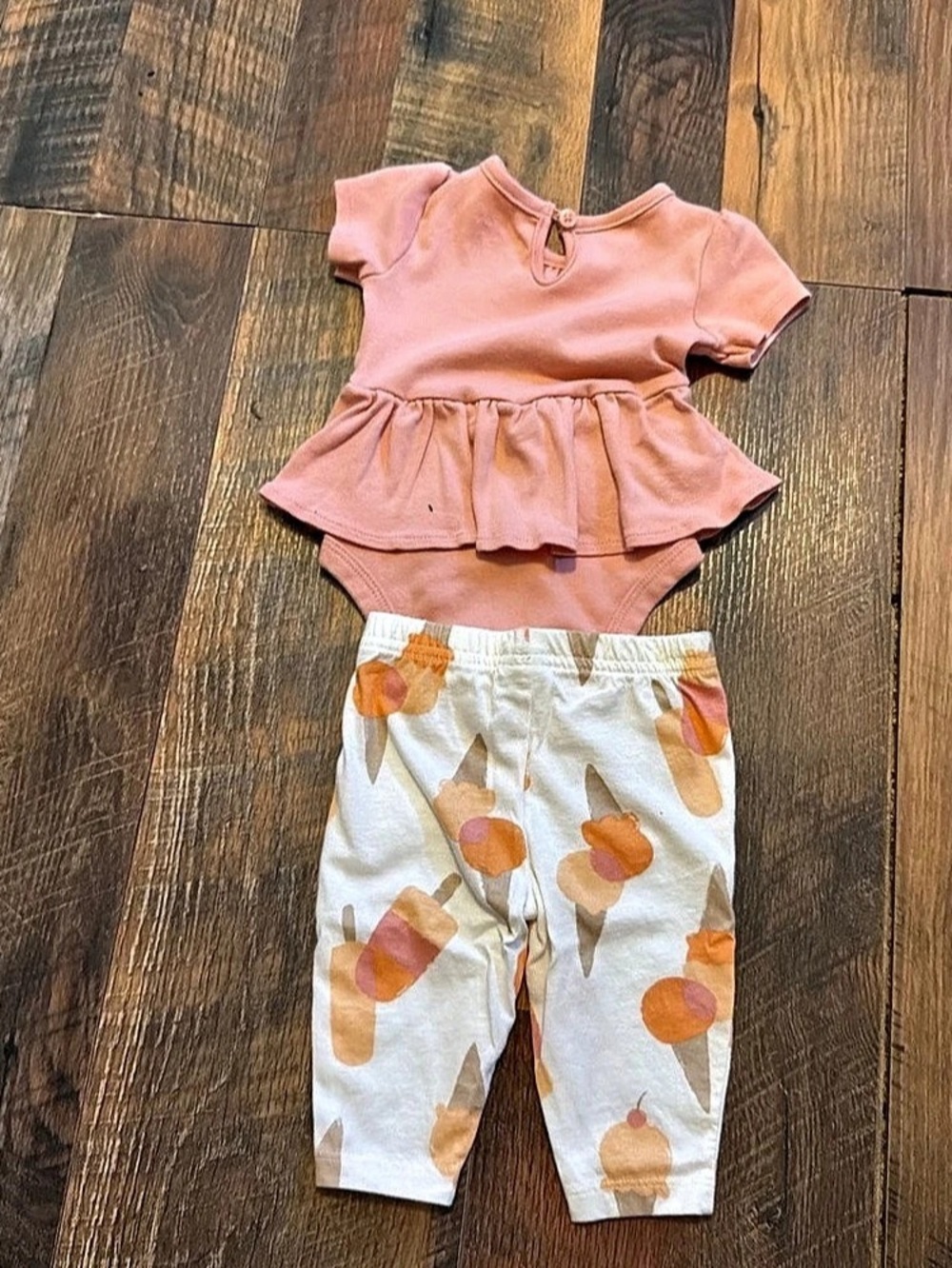 Carter's Ice Cream Bodysuit and Legging Set Baby 3M